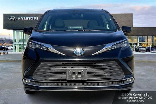 2024 Toyota Sienna XLE