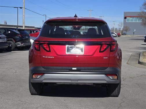 2026 Hyundai TUCSON SE