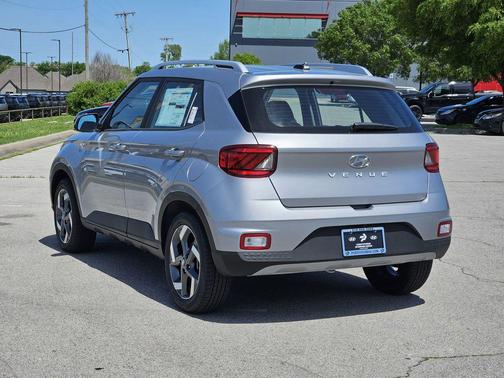 Shimmering Silver 2026 Hyundai VENUE SEL