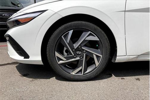 2025 Hyundai ELANTRA Sport