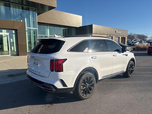 2022 Kia Sorento SX