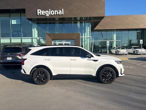2022 Kia Sorento SX