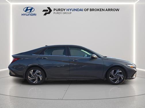 Ecotronic Gray 2025 Hyundai ELANTRA Limited