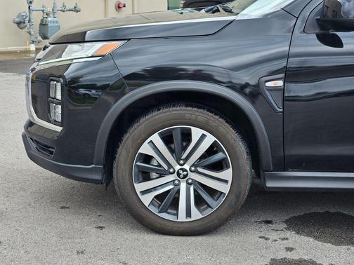 Labrador Black Pearl 2025 Mitsubishi Outlander Sport 2.0 ES