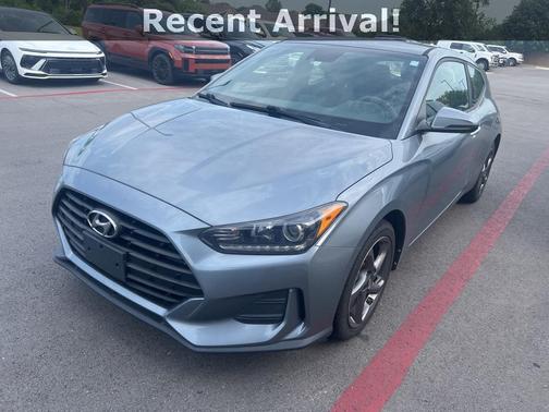2019 Hyundai Veloster 2