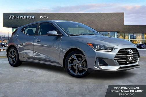 2019 Hyundai Veloster 2
