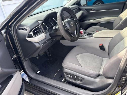 Midnight Black Metallic 2022 Toyota Camry LE