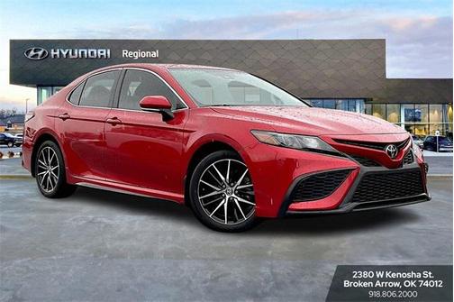 2024 Toyota Camry SE