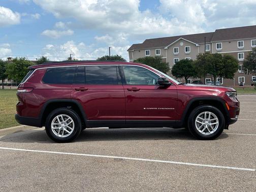 Velvet Red Pearlcoat 2025 Jeep Grand Cherokee L Laredo