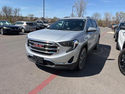 Quicksilver Metallic 2020 GMC Terrain SLT