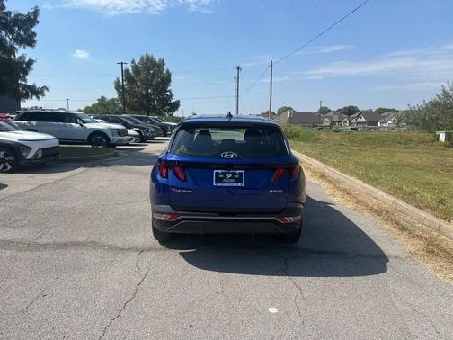 2024 Hyundai TUCSON SE