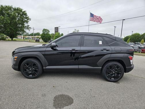 Abyss Black Pearl 2026 Hyundai KONA SEL Sport