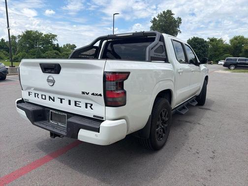 Glacier White 2023 Nissan Frontier SV