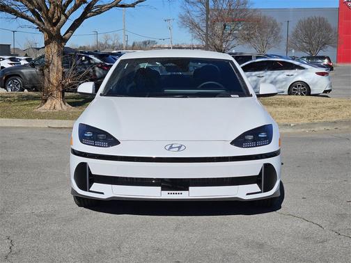 2025 Hyundai IONIQ 6 SE