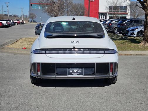 2025 Hyundai IONIQ 6 SE