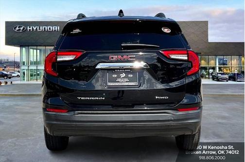 2022 GMC Terrain SLE