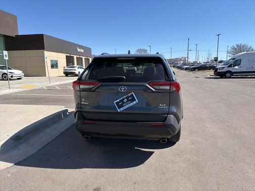 2024 Toyota RAV4 Hybrid XLE