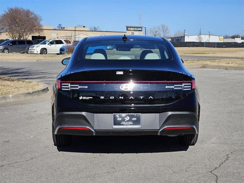 2026 Hyundai SONATA SE