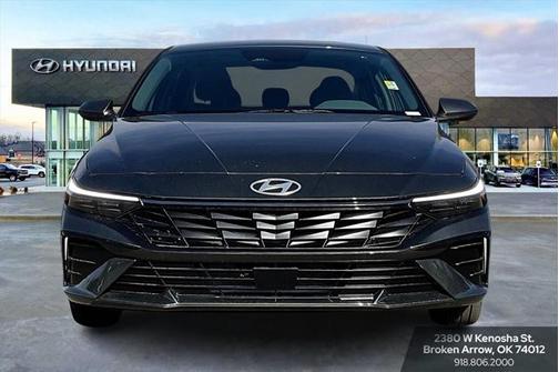 2025 Hyundai ELANTRA SEL