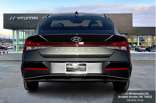 2025 Hyundai ELANTRA SEL
