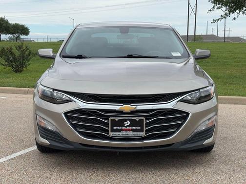 Mineral Gray Metallic 2022 Chevrolet Malibu FWD LT