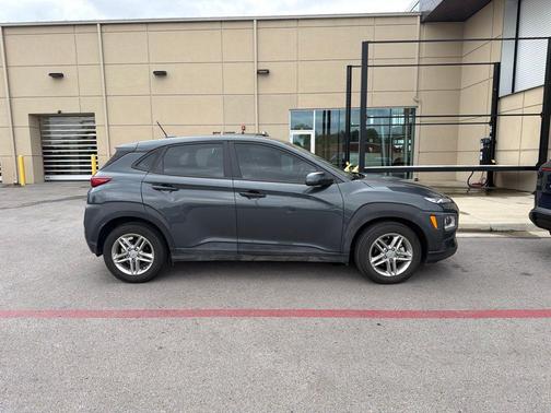 Thunder Gray 2021 Hyundai KONA SE