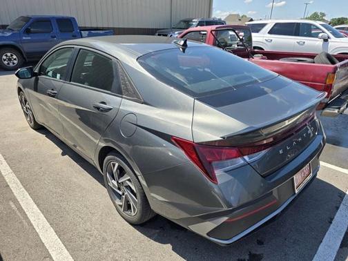 2025 Hyundai ELANTRA Sport