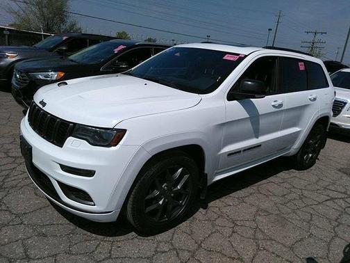 Photo 1 of 5 of 2019 Jeep Grand Cherokee Limited