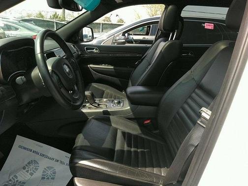 Photo 5 of 5 of 2019 Jeep Grand Cherokee Limited