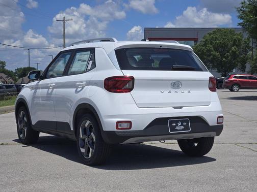 Lunar White 2026 Hyundai VENUE SEL