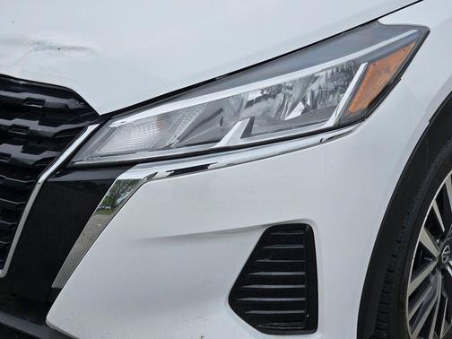 Fresh Powder 2021 Nissan Kicks SV