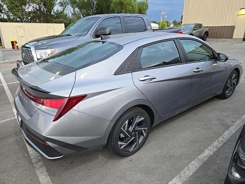 2025 Hyundai ELANTRA Sport
