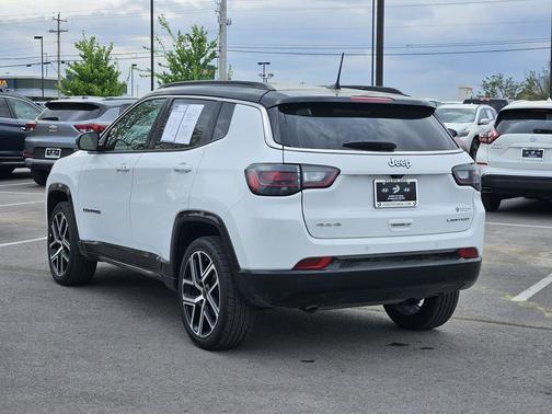 Bright White Clearcoat 2025 Jeep Compass Limited