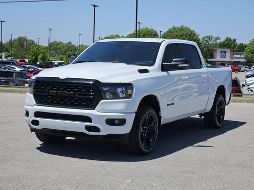 Bright White Clearcoat 2022 RAM 1500 Big Horn/Lone Star