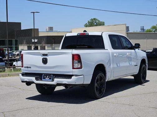 Bright White Clearcoat 2022 RAM 1500 Big Horn/Lone Star