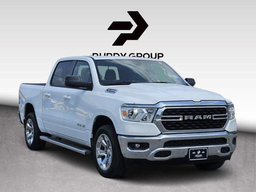 Bright White Clearcoat 2022 RAM 1500 Big Horn/Lone Star