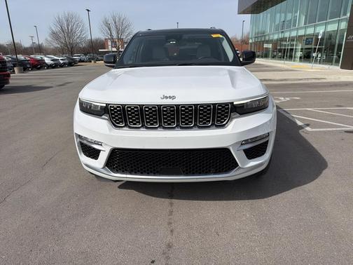 2023 Jeep Grand Cherokee Summit