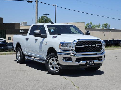 Bright White Clearcoat 2024 RAM 2500 Big Horn Crew Cab 4x4 6'4' Box