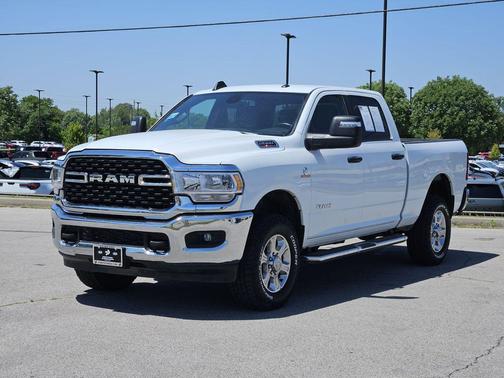 Bright White Clearcoat 2024 RAM 2500 Big Horn Crew Cab 4x4 6'4' Box