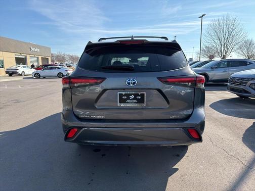 2024 Toyota Highlander Hybrid Limited