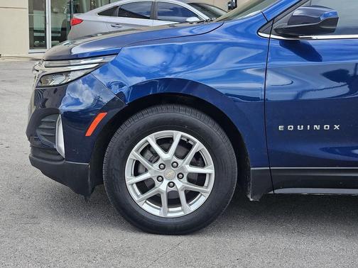 Blue Glow Metallic 2023 Chevrolet Equinox 1LT