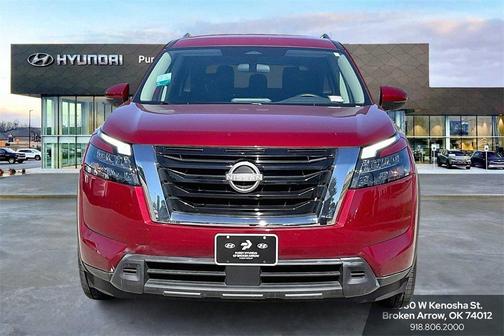 2024 Nissan Pathfinder SV 4WD