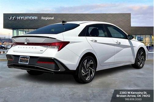 2025 Hyundai ELANTRA HEV SEL Sport