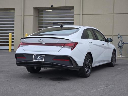 2025 Hyundai ELANTRA Sport