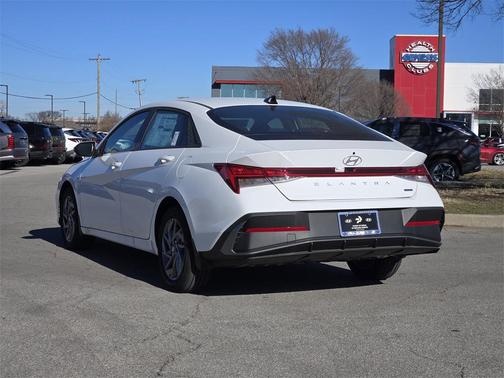 2025 Hyundai ELANTRA HEV Blue