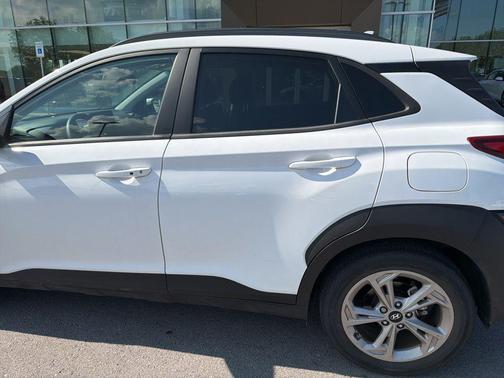 Lunar White 2023 Hyundai KONA SEL