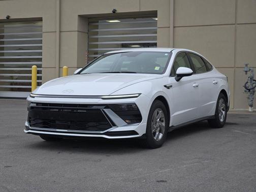 2025 Hyundai SONATA SE