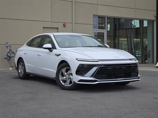 2025 Hyundai SONATA SE
