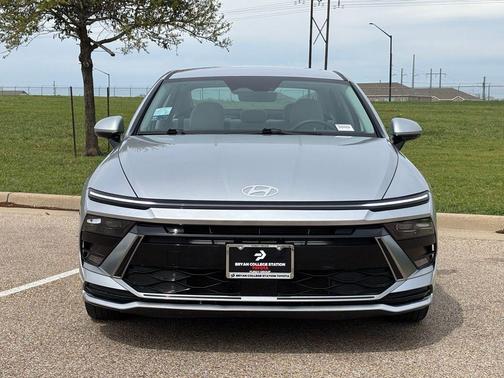Aero Silver 2025 Hyundai SONATA SEL