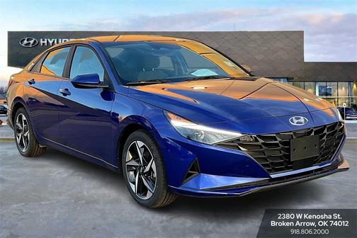 2023 Hyundai ELANTRA SEL